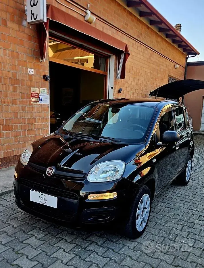 Usata Fiat Panda Easy 71 CV (52 kW) 2020 Utilitaria