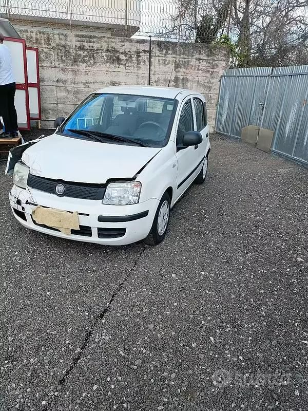 Usata Fiat Panda 69 CV (50 kW) 2012 Bianco Utilitaria