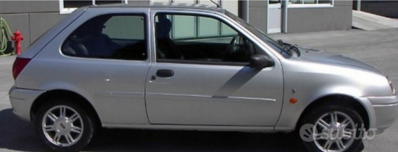 Venduto Ford Fiesta 4°serie 1999 - auto usate in vendita