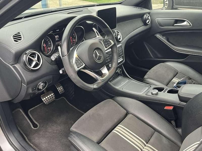 Usata Mercedes CLA220 AMG 177 CV (130 kW) 2018 Berlina