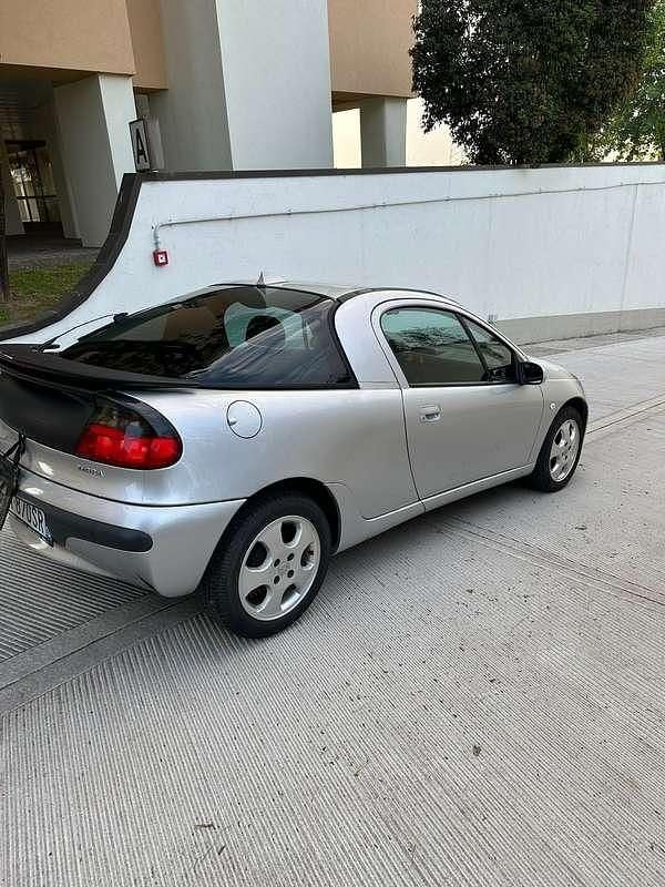 Usata Opel Tigra 90 CV (66 kW) 2000 Coupé