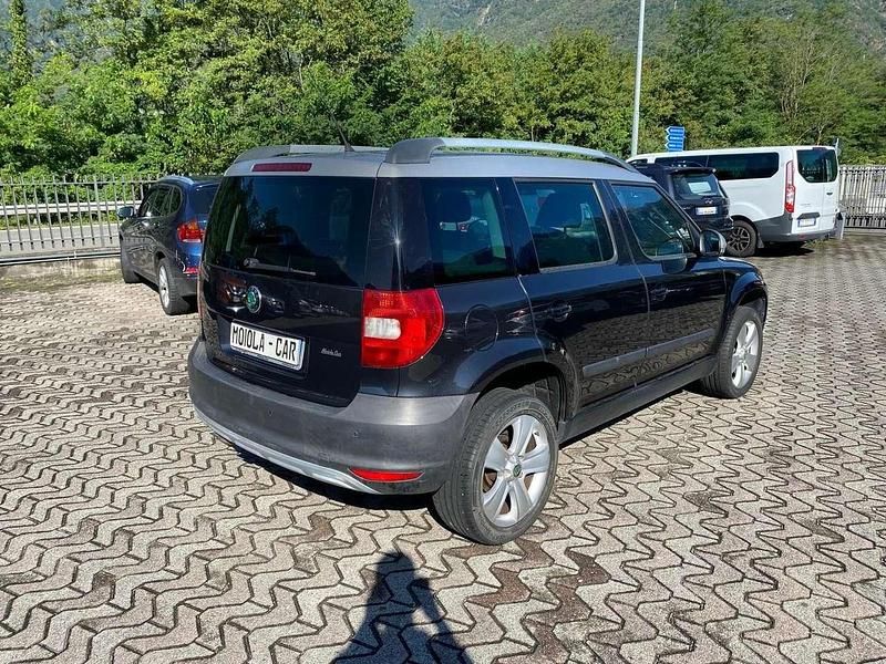 Usata Skoda Yeti Adventure 105 CV (77 kW) 2010 Nero SUV
