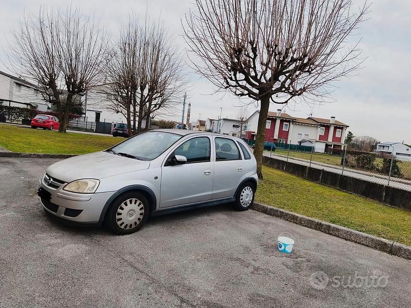 Occasion Opel Corsa Enjoy 69 ch (50 kW) 2005 Gris Citadine