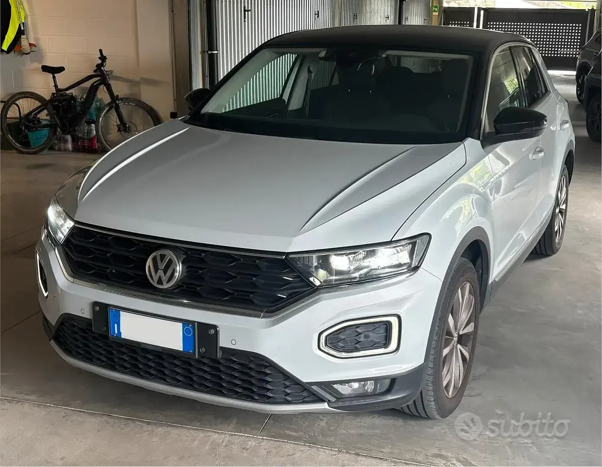 Usata VW T-Roc 150 CV (110 kW) 2018 Bianco SUV