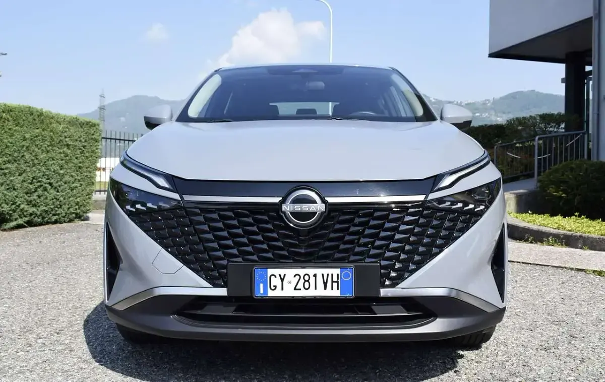 Usata Nissan Qashqai Acenta 140 CV (102 kW) 2025 Grigio SUV