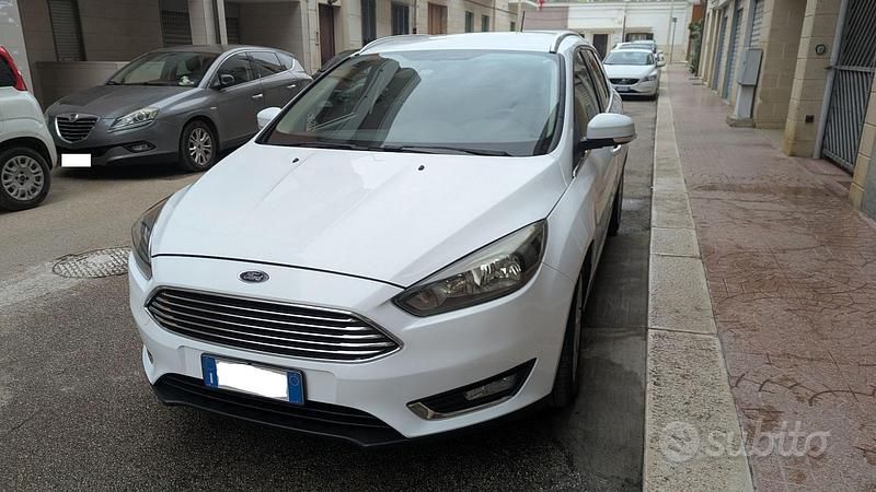 Usata Ford Focus Titanium S 120 CV (88 kW) 2017 Bianco Station wagon