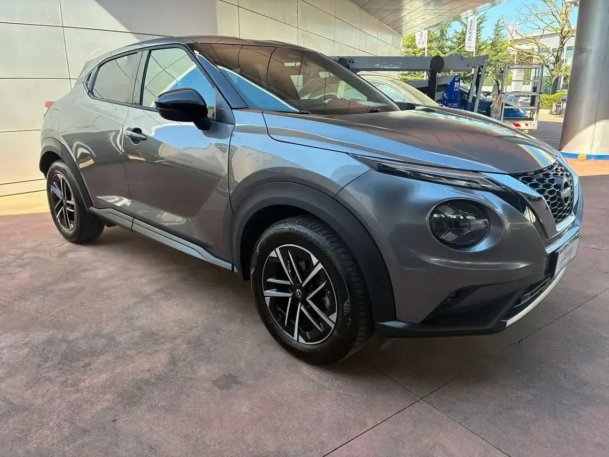Usata Nissan Juke N-Connecta 114 CV (83 kW) 2025 Grigio SUV