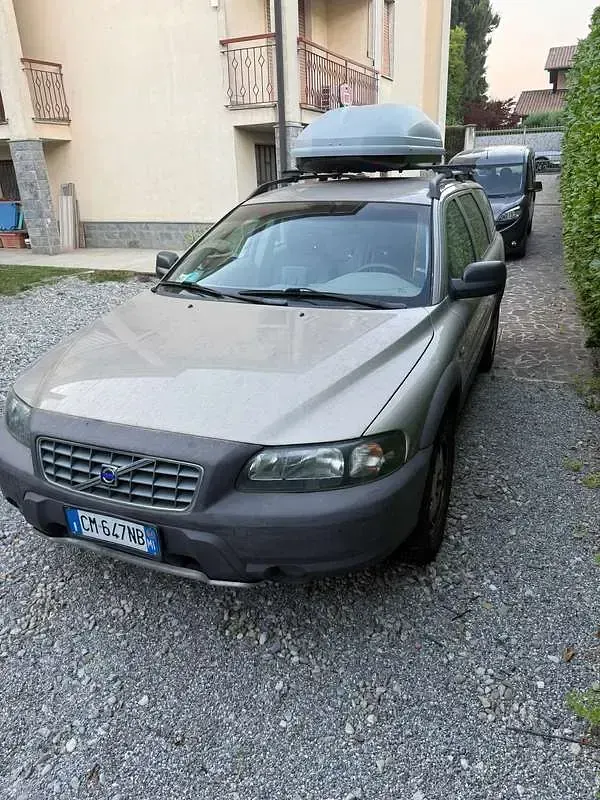 Usata Volvo XC70 209 CV (153 kW) 2004 Verde Station wagon