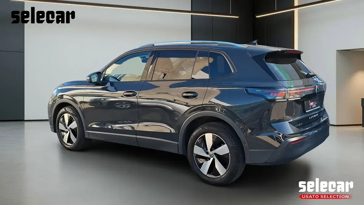 Usata VW Tiguan Edition 150 CV (110 kW) 2024 N5k grigio urano SUV