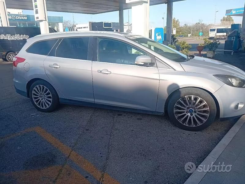 Usata Ford Focus Titanium 115 CV (84 kW) 2012 Grigio Station wagon