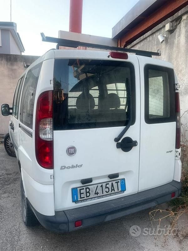 Usata 2010 Fiat Doblò Monovolume | 2000 € (Super prezzo) - Immagine 1/4