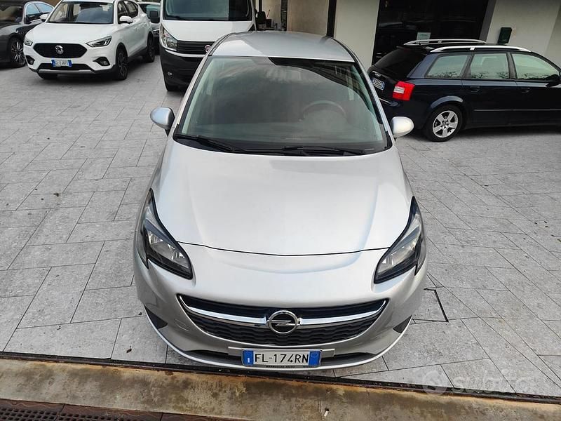 Usata Opel Corsa 75 CV (55 kW) 2017 Grigio Berlina