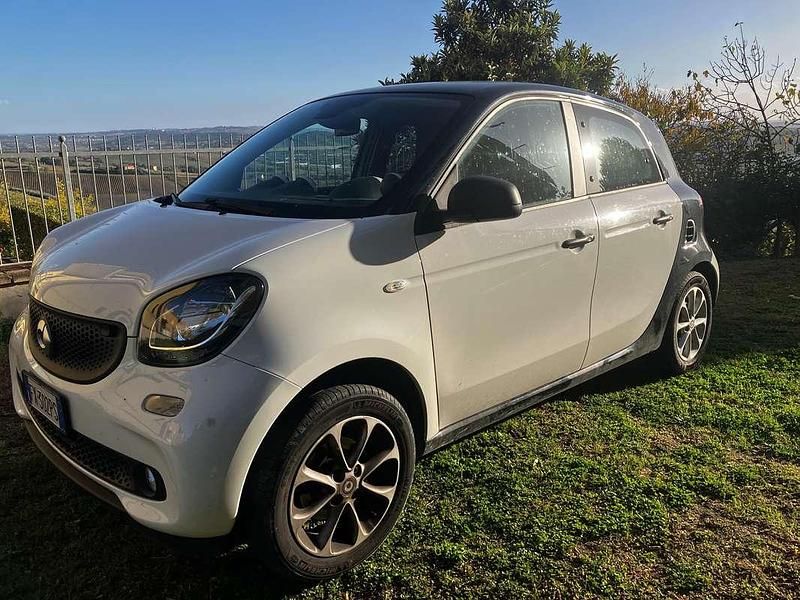 Bianco Usata 2019 Smart ForFour Due volumi | 9900 € (Ottimo prezzo) - Immagine 1/4
