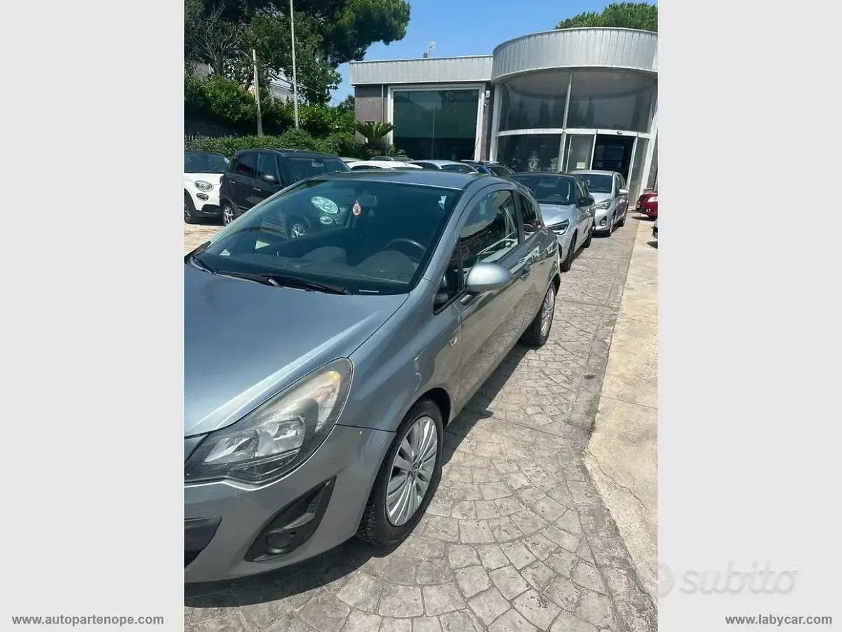 Usata Opel Corsa 85 CV (62 kW) 2014 Nero Utilitaria