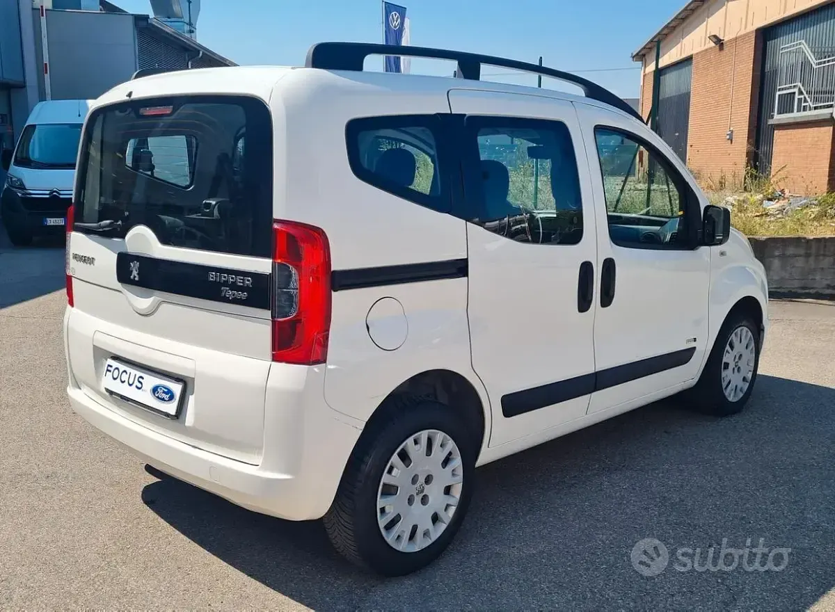 Usata Peugeot Bipper Style 75 CV (55 kW) 2015 Bianco Monovolume