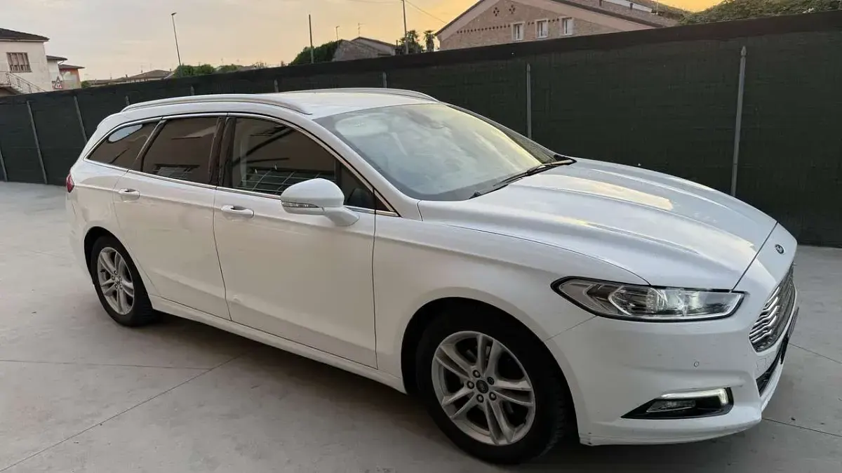 Usata Ford Mondeo Vignale 179 CV (131 kW) 2016 Other Station wagon