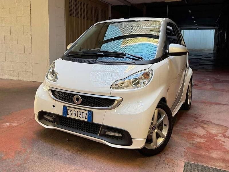 Bianco Usata 2013 Smart ForTwo Cabrio Cabrio | 8500 € (Buon prezzo) - Immagine 1/4
