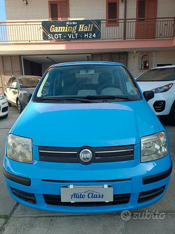 Usata Fiat Panda 70 CV (51 kW) 2004 Blu Utilitaria