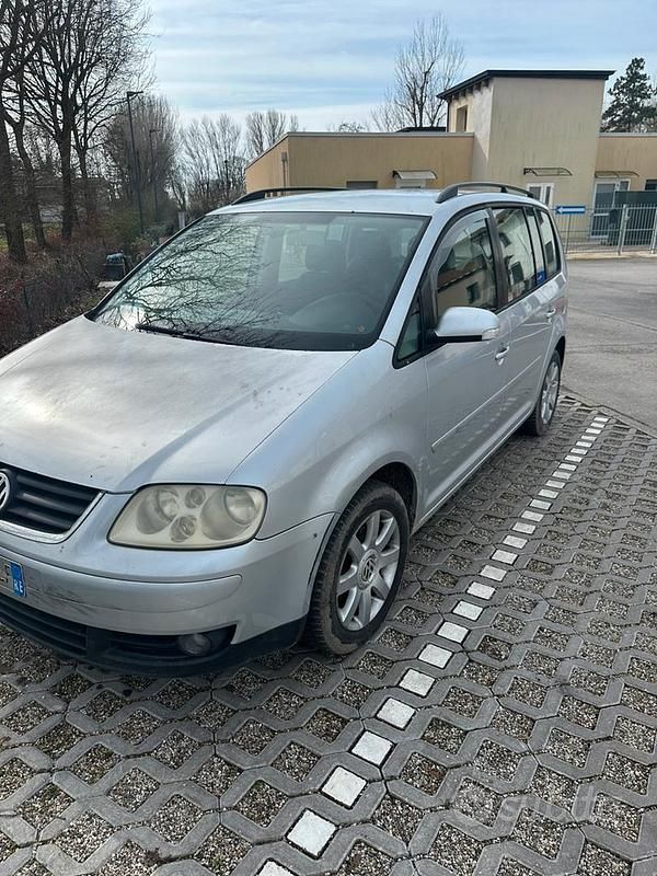 Usata VW Touran 105 CV (77 kW) 2003 Grigio Monovolume