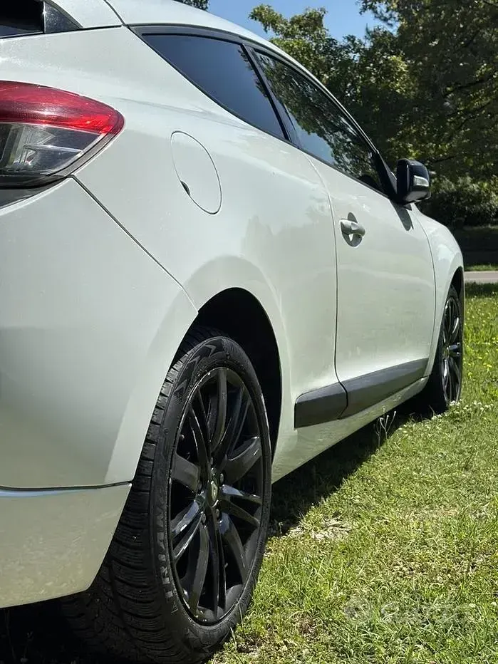 Usata Renault Mégane Coupé 130 CV (95 kW) 2011 Bianco Coupé