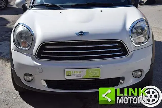 Käytetty Mini Cooper D Countryman 112 HP (82 kW) 2012 Valkoinen Katumaasturi