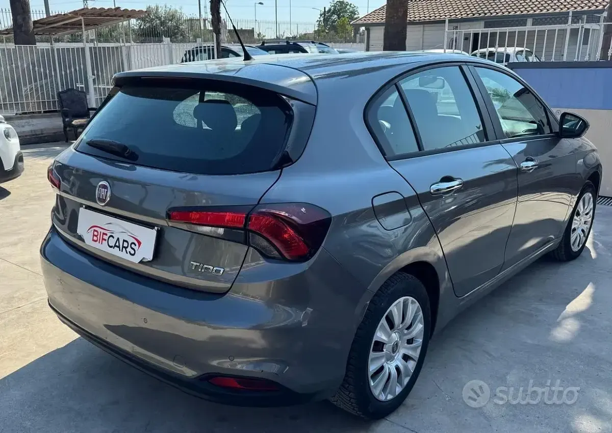 Usata Fiat Tipo 95 CV (69 kW) 2018 Grigio Berlina