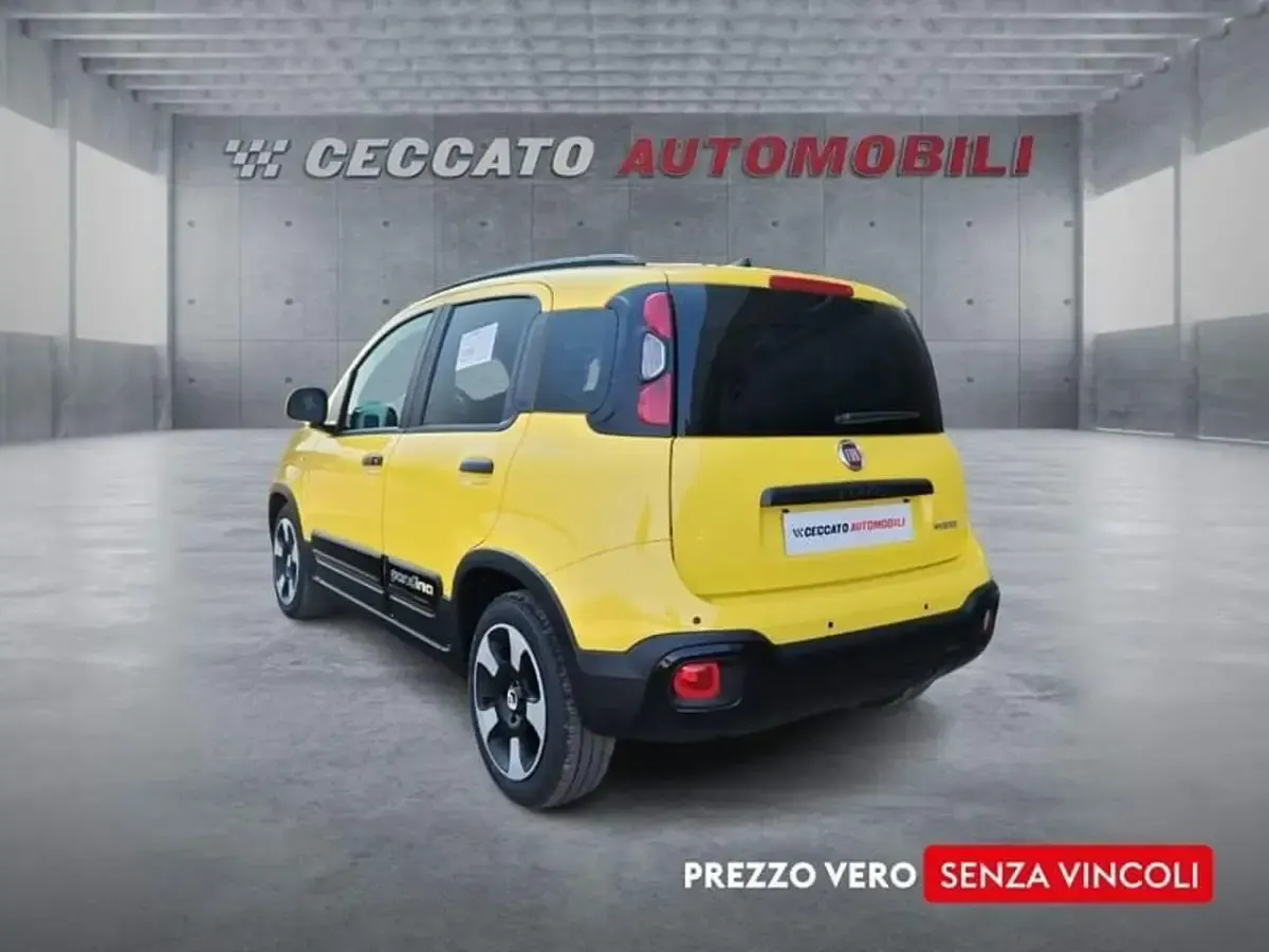 Nuova Fiat Panda Cross 65 CV (47 kW) 2026 Giallo Utilitaria