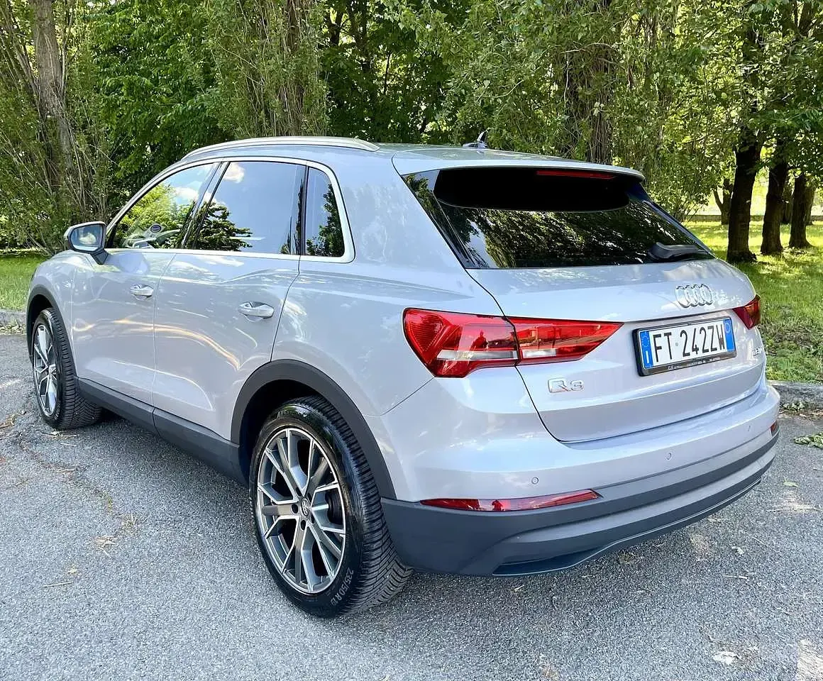 Usata Audi Q3 Business 150 CV (110 kW) 2019 Argento floret met. SUV