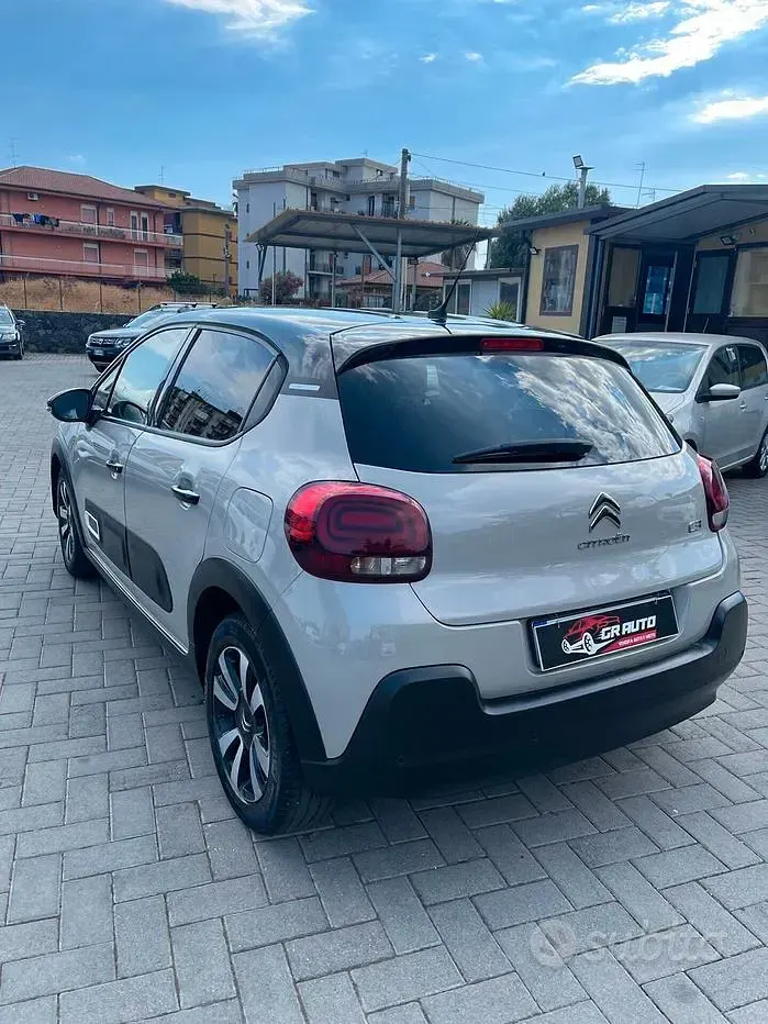 Usata Citroën C3 Shine 102 CV (75 kW) 2023 Beige Utilitaria
