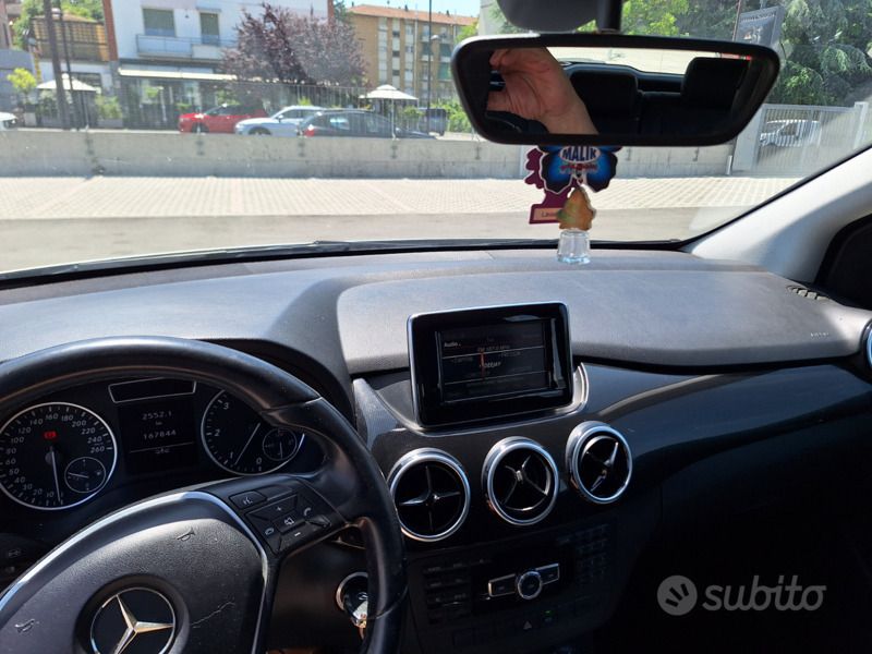 Usata Mercedes 180 Executive 2012 Grigio Berlina