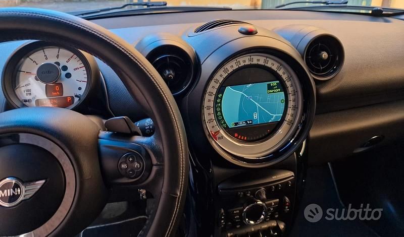 Usata Mini Paceman 111 CV (81 kW) 2015 Marrone Utilitaria