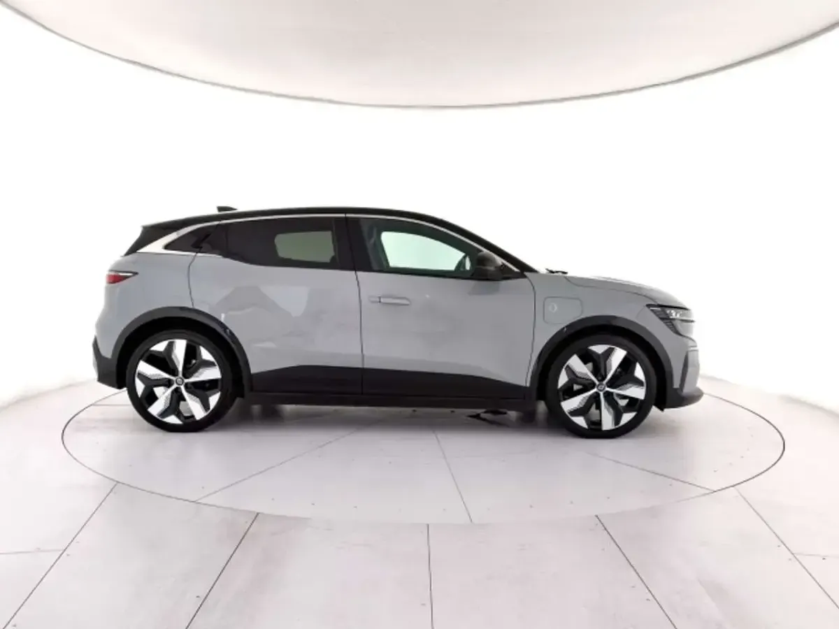 Usata Renault Megane E-Tech Techno 55 kW (75 CV) 2023 Bestyle dublino (grigio aviat SUV