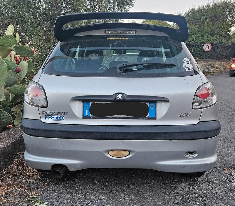 Usata Peugeot 206 75 CV (55 kW) 2002 Grigio Utilitaria