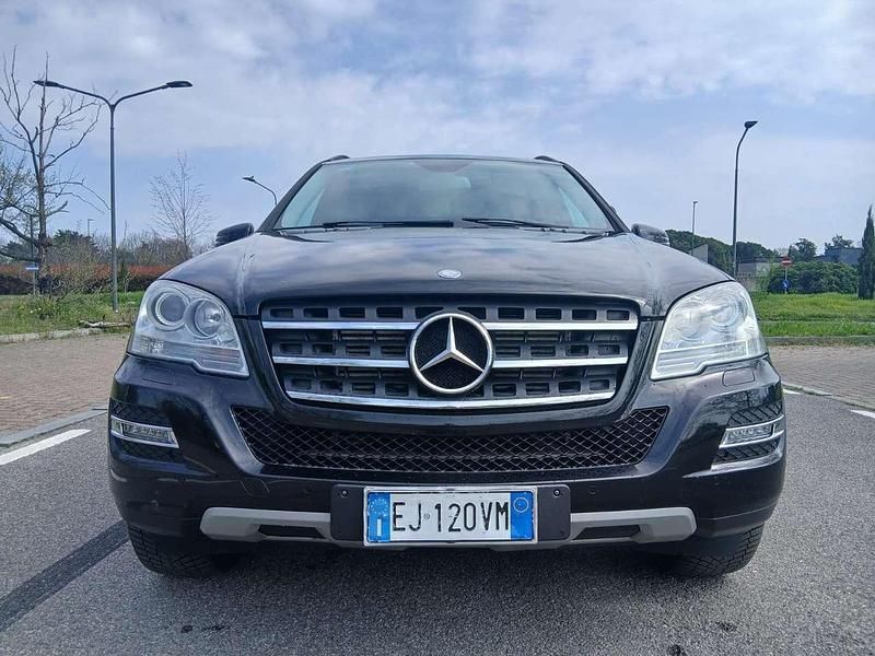 Usata Mercedes ML350 Premium 231 CV (169 kW) 2011 Nero SUV