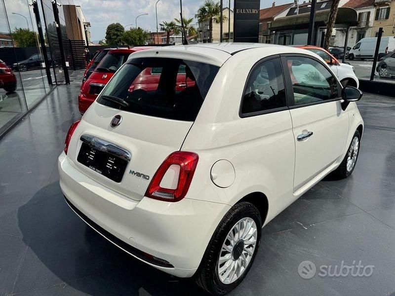 Usata Fiat 500 Lounge 69 CV (50 kW) 2023 Bianco metallizzato Utilitaria