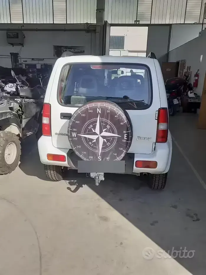 Usata Suzuki Jimny 82 CV (60 kW) 2001 Bianco SUV