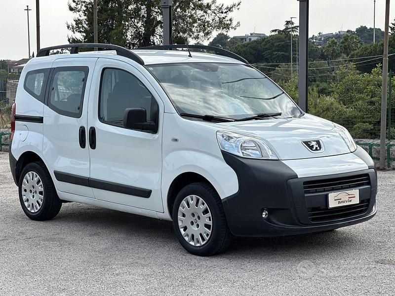 Usata Peugeot Bipper Outdoor 75 CV (55 kW) 2015 Bianco Monovolume