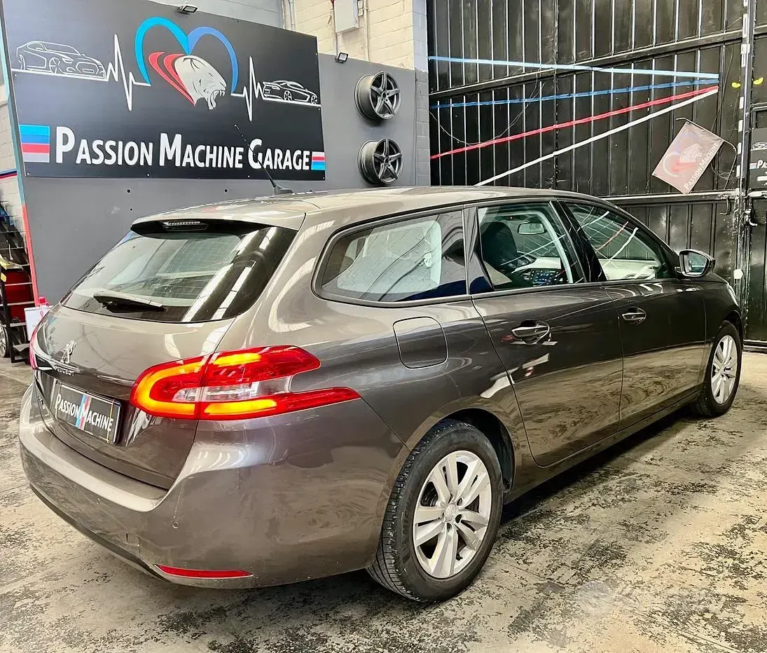 Usata Peugeot 308 Business-Line 131 CV (96 kW) 2021 Grigio Station wagon