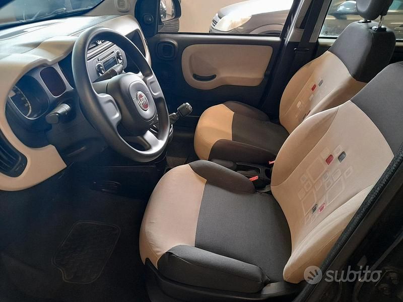 Usata Fiat Panda Lounge 69 CV (50 kW) 2014 Nero Utilitaria