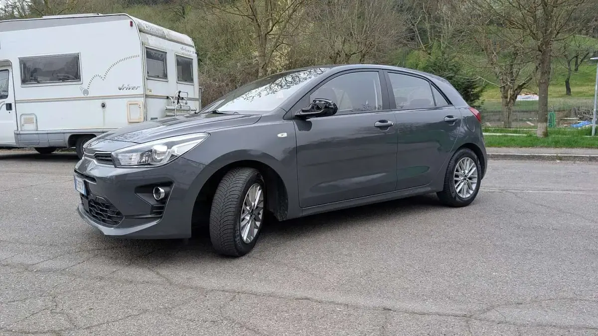Usata Kia Rio Comfort 82 CV (60 kW) 2021 Berlina
