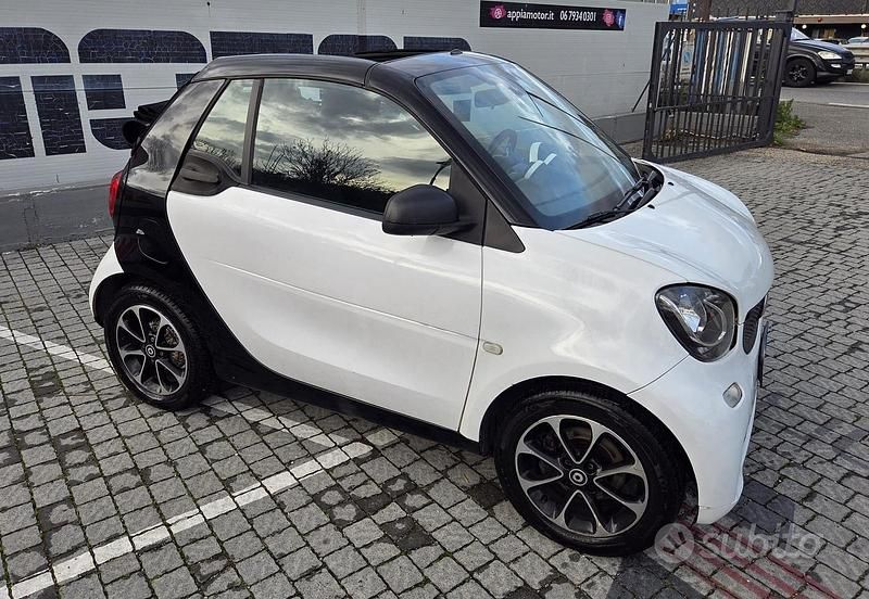 Usata Smart ForTwo Cabrio 2017 Bianco Cabrio