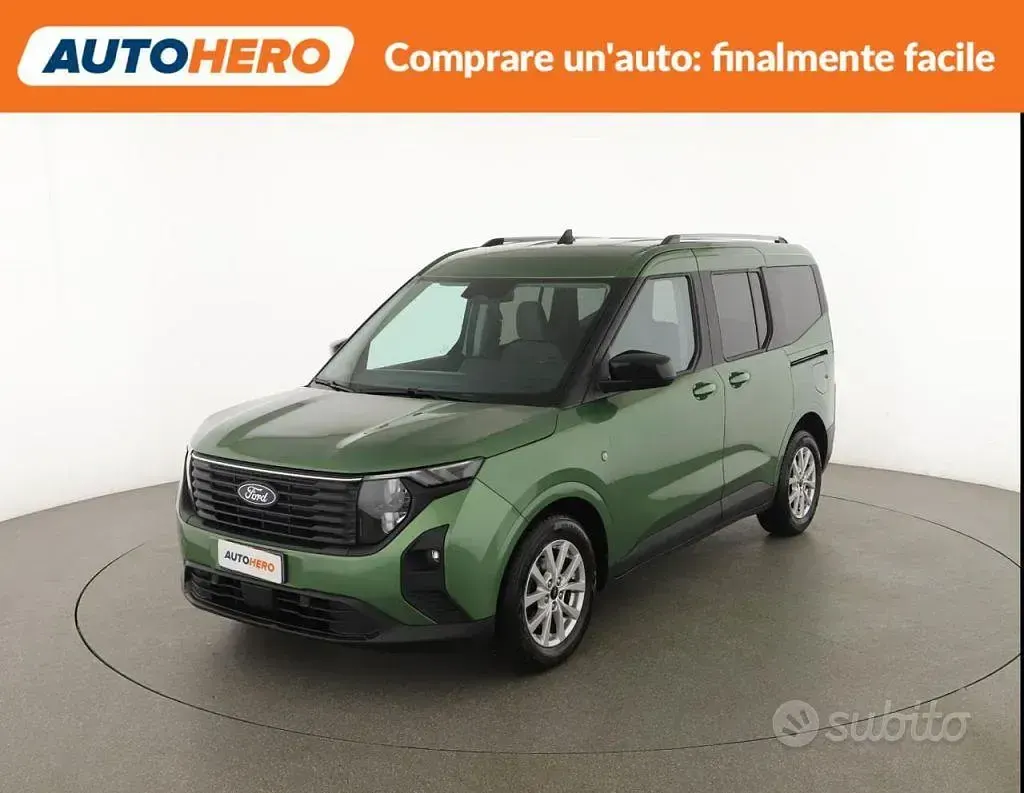 Usata Ford Tourneo Courier Titanium 125 CV (91 kW) 2024 Verde Monovolume