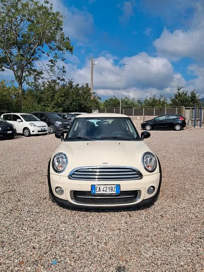 Usata Mini Cooper D 90 CV (66 kW) 2009 Utilitaria