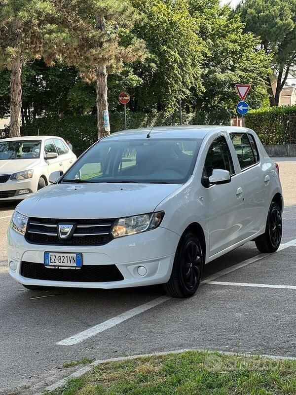 Usata Dacia Sandero 75 CV (55 kW) 2015 Utilitaria