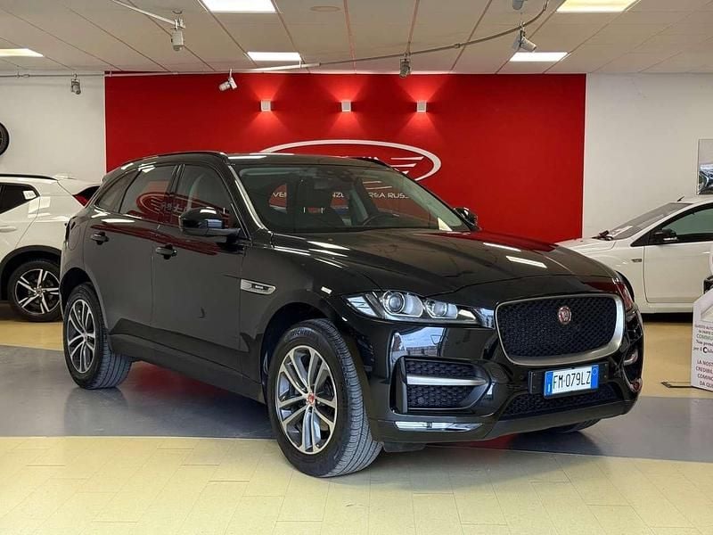 Nero Usata 2018 Jaguar F-Pace R-Sport SUV | 21.990 € (Buon prezzo) - Immagine 1/4