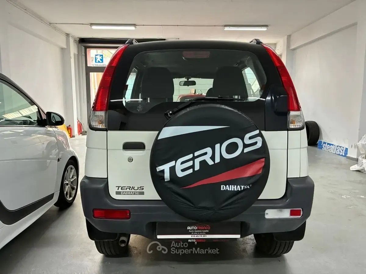 Usata Daihatsu Terios 86 CV (63 kW) 2005 Bianco SUV