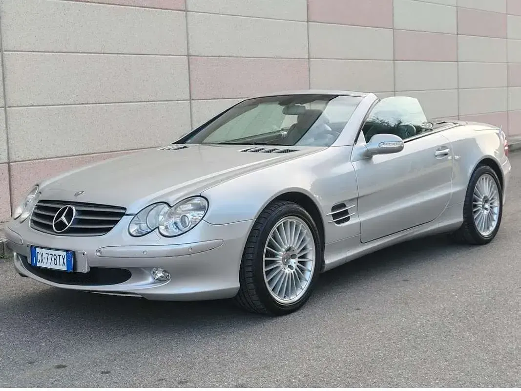 Käytetty Mercedes SL500 306 HP (225 kW) 2002 Hopea Avoauto