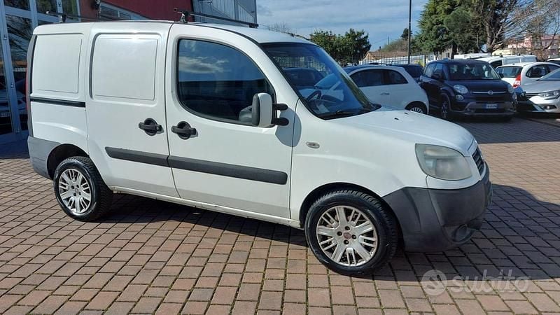 Usata Fiat Doblò 120 CV (88 kW) 2008 Bianco Monovolume