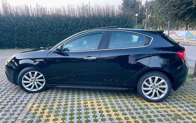 Usata Alfa Romeo Giulietta 105 CV (77 kW) 2010 Nero Utilitaria