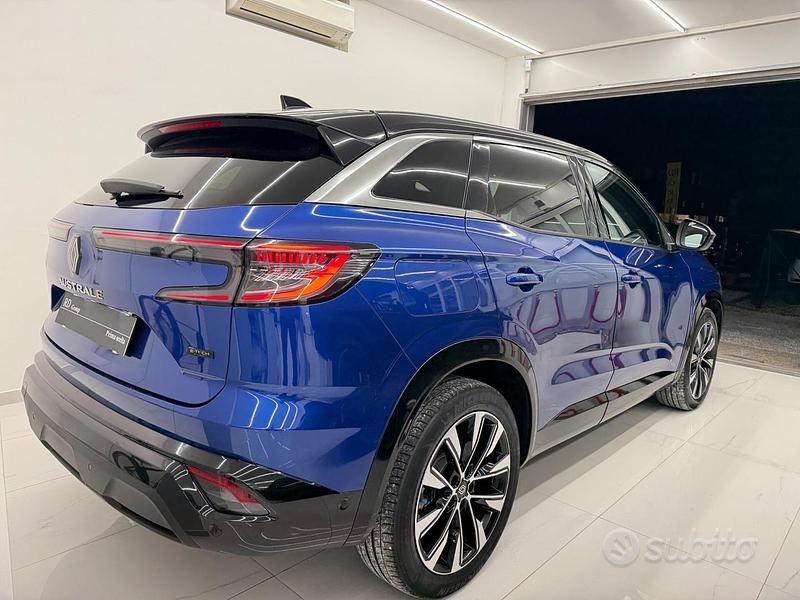 Usata Renault Austral Evolution 200 CV (147 kW) 2024 Blu SUV